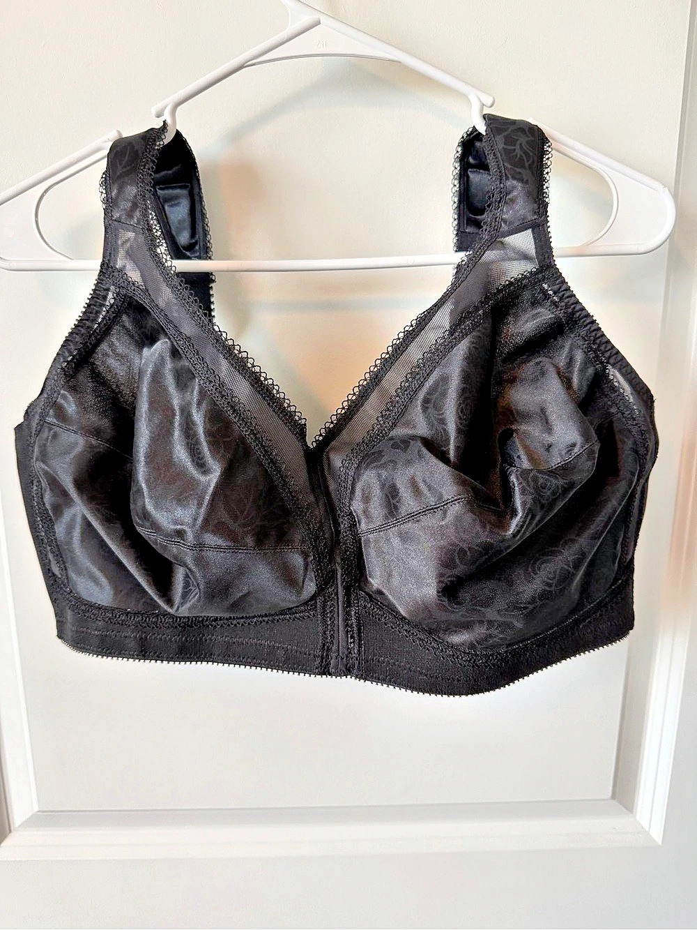 Playtex Black Lace Bra Size 46C Like New